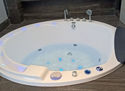 Whirlpool Blubberbad Hydromassagewanne Spa-Bad Whirlwanne 180x180 cm