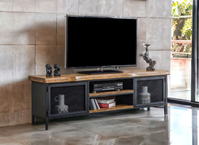 TV-Lowboard im Loft-Stil mit Holzoberfläche und Türen aus Gitterwerk