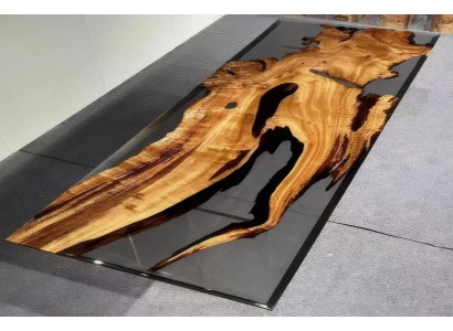 Grau-transparentes Holzbild aus Goldsandel mit geraden Kanten.