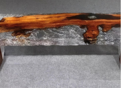 Bank aus goldenem Kampferholz Bank aus Epoxidharz Transparente Bank