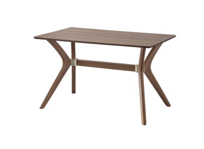 Robuster Holztisch mit feinem Design und klarer Linienführung