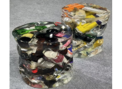 Design-Beistelltisch aus Epoxidharz Runder, bunter Tisch für das Wohnzimmer