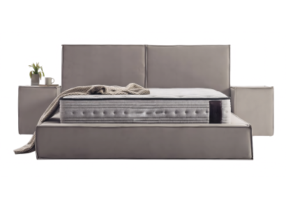 Minimalistisches Bett mit hohem Kopfteil und Seitentischen in Grau