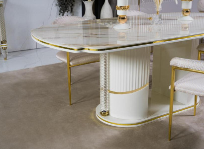 Moderner Esstisch aus Massivholz – Perfekt für jedes Esszimmer.