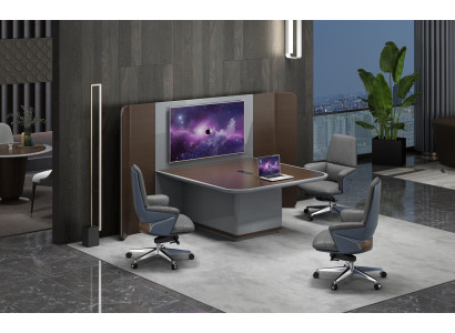 Konferenztisch mit intelligenter Ausstattung für effiziente Meetings.