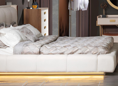 Beige Schlafzimmer Set Bett Nachttische Bank aus Holz Textil