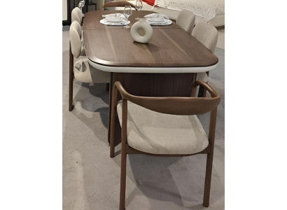 Stilvolle Beige Esszimmerstühle Designer Braunes Holzgestell Möbel