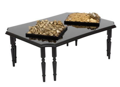 Eleganter Couchtisch mit schwarzer Glasoberfläche Hochwertig Möbel luxuriöse