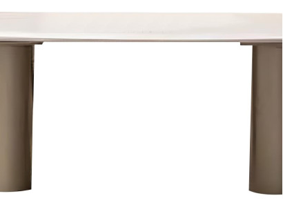 Stilvoller Couchtisch für jedes Wohnzimmer mit eleganten Beinen