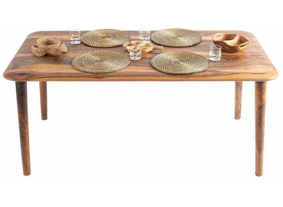 Robuster Esstisch aus massivem Holz für Ihr Zuhause