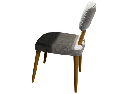 Bequemer Stuhl mit modernem elegantem Design