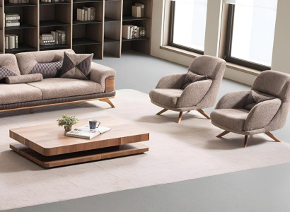 Zwei elegante Sessel im modernen Look mit stabiler Holzstruktur