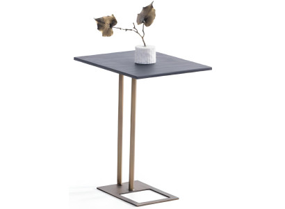 Moderner Beistelltisch mit geometrischem Gestell und eleganter Platte