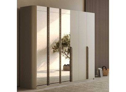 Stilvoller Beiger Kleiderschrank Holz Glasschrank Stauraumschrank